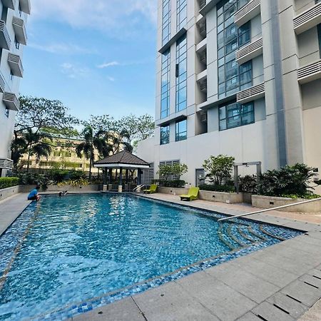 Studio At Viceroy T4 Florence Way Manila Exterior photo
